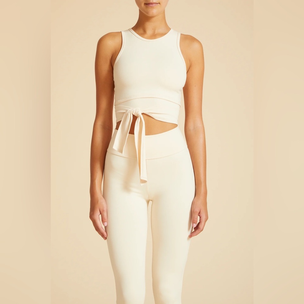 Live the process ballet top